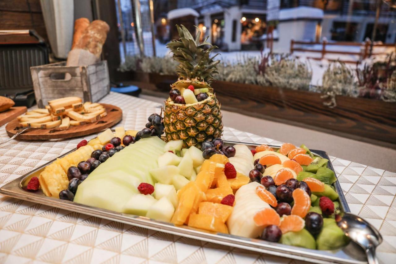 Art Hotel Grivola Breuil-Cervinia Bagian luar foto