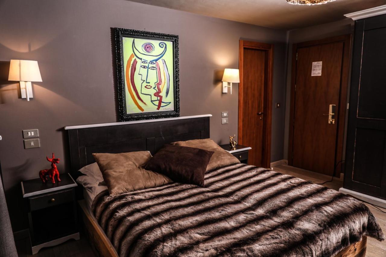 Art Hotel Grivola Breuil-Cervinia Bagian luar foto