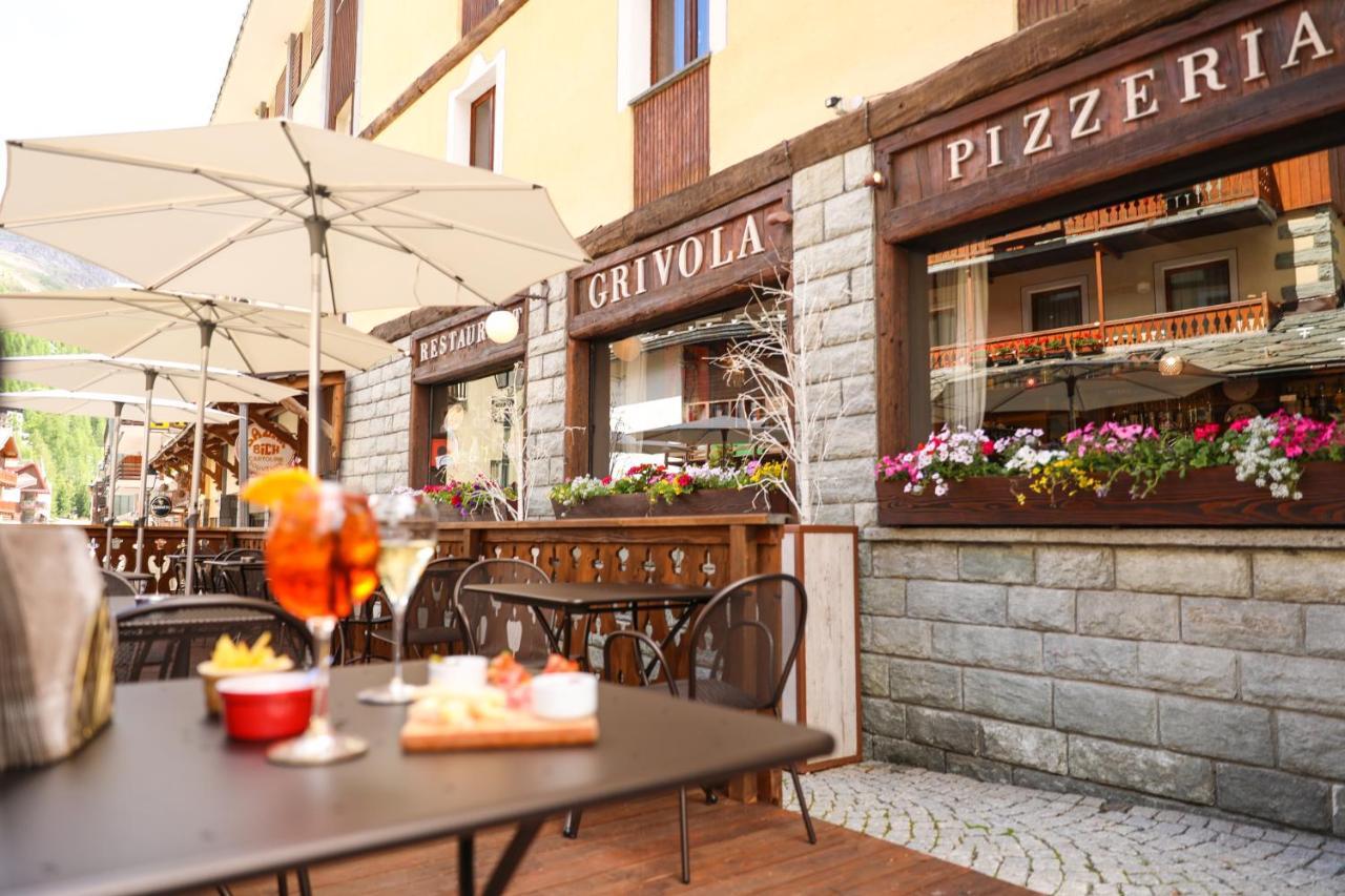 Art Hotel Grivola Breuil-Cervinia Bagian luar foto